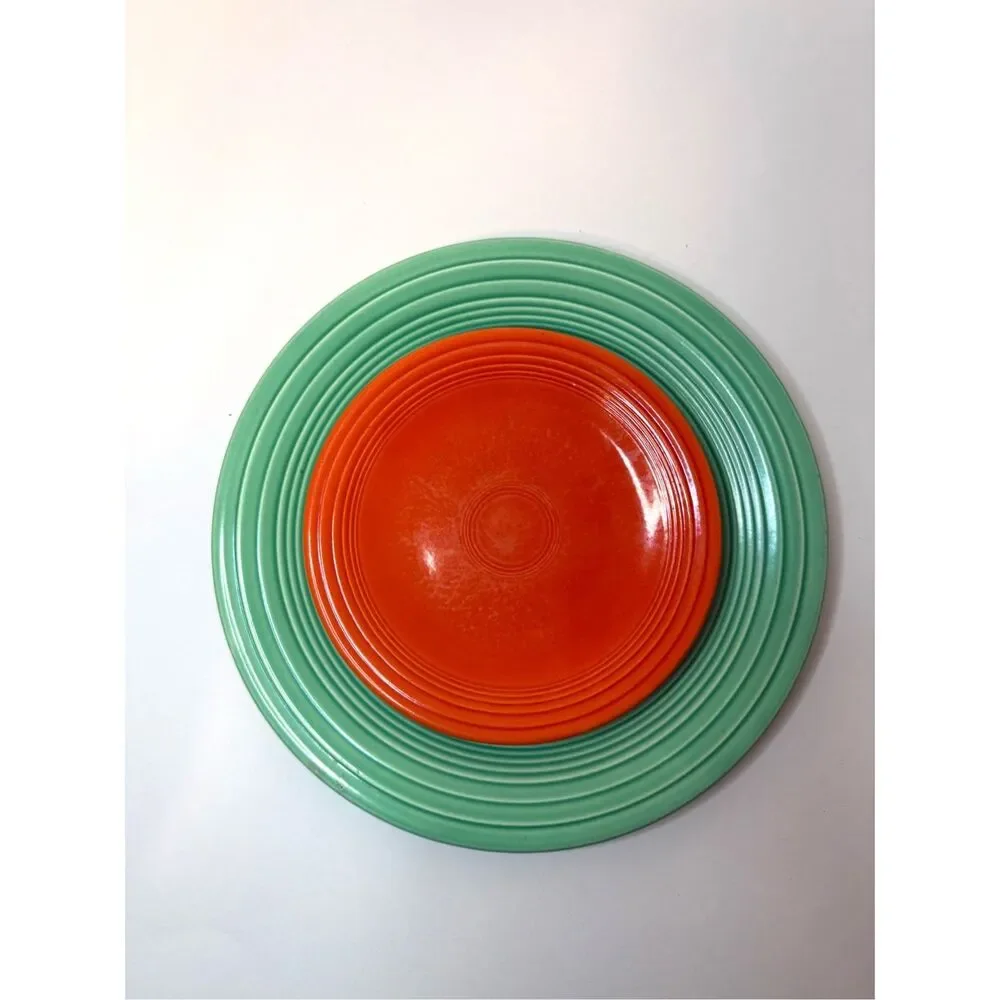 Vintage Fiesta Unmarked 9” Luncheon in Original Green &  6” Bread Plate in Radio